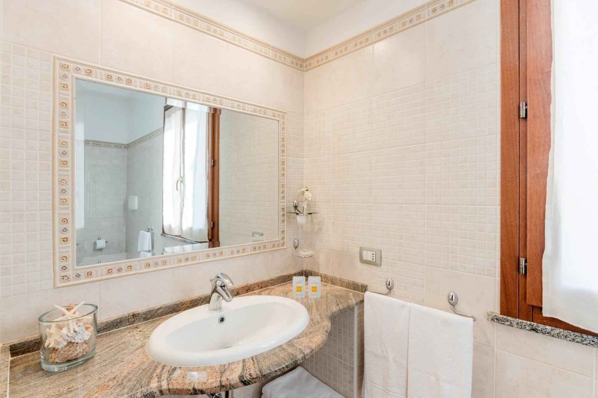 Sunway Luxury Apartments 2 ألغيرو المظهر الخارجي الصورة